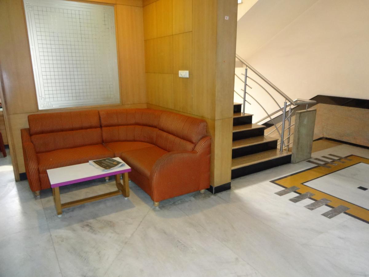 Hotel Grand Palace Kojambuttúr Kültér fotó