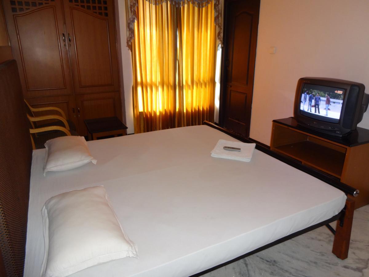 Hotel Grand Palace Kojambuttúr Kültér fotó