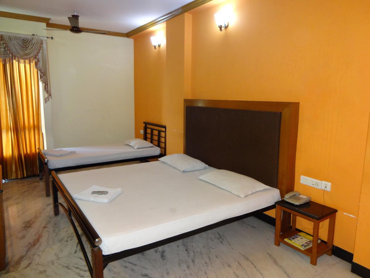 Hotel Grand Palace Kojambuttúr Kültér fotó