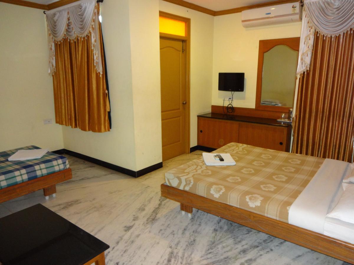 Hotel Grand Palace Kojambuttúr Kültér fotó